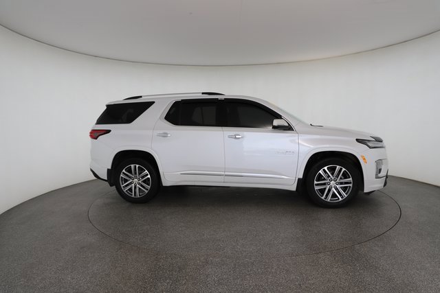 Used 2024 Chevrolet Traverse High Country image 23