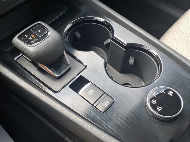 Used 2025 Nissan Rogue SV image 11