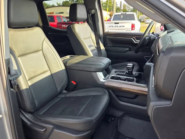 Used 2025 Chevrolet Silverado 1500 LT Trail Boss w/ Convenience Package II AWD/4WD image 18