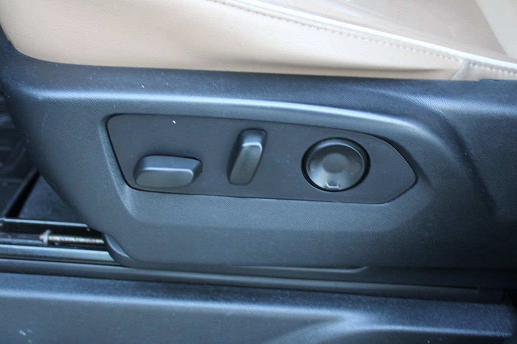 Used 2021 Chevrolet Tahoe Premier AWD/4WD image 11