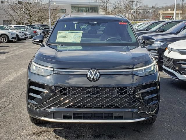 New 2026 Volkswagen Tiguan SEL R-Line AWD/4WD image 5