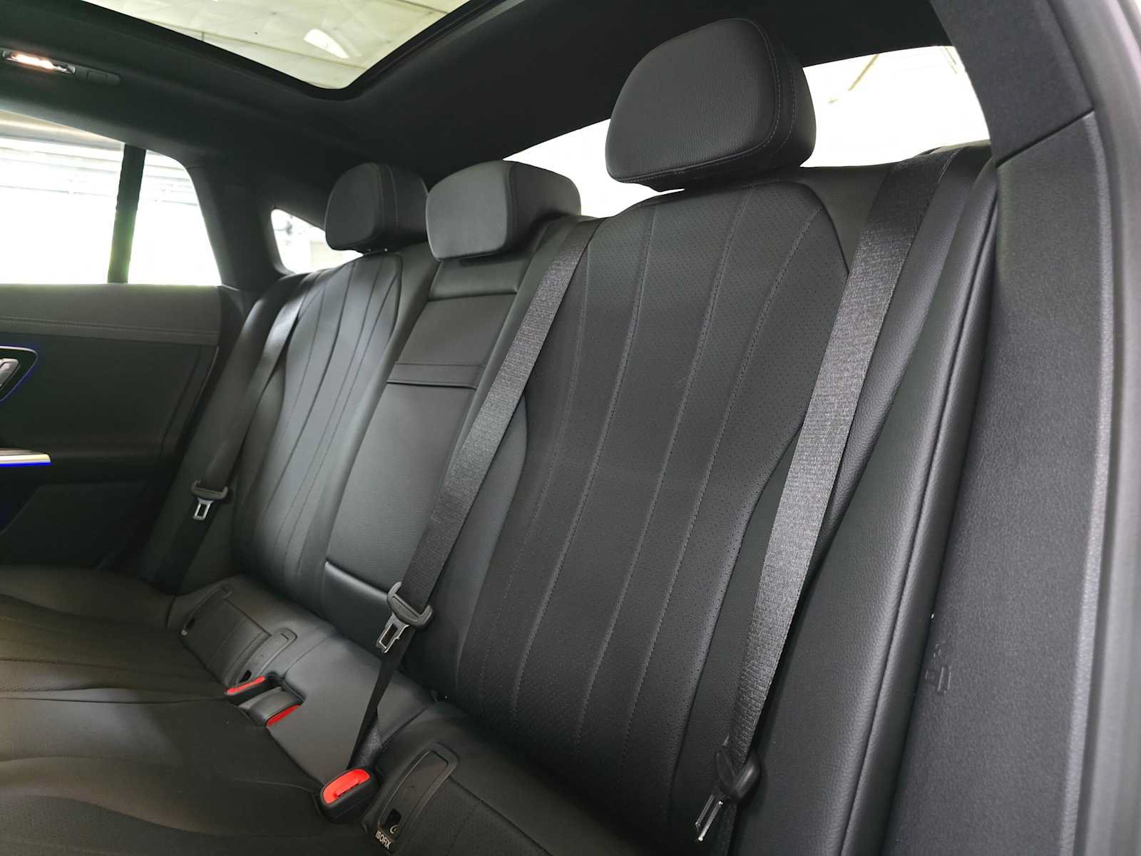 New 2026 Mercedes-Benz EQE 320 4MATIC Sedan image 18