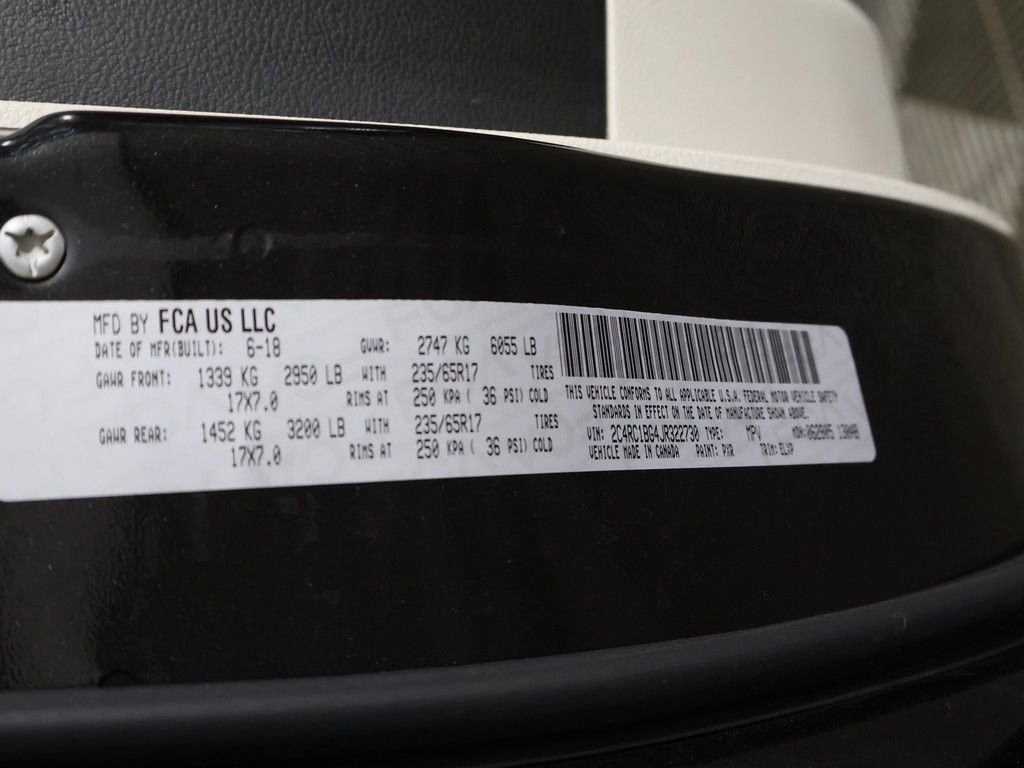 Used 2018 Chrysler Pacifica Touring-L FWD image 54