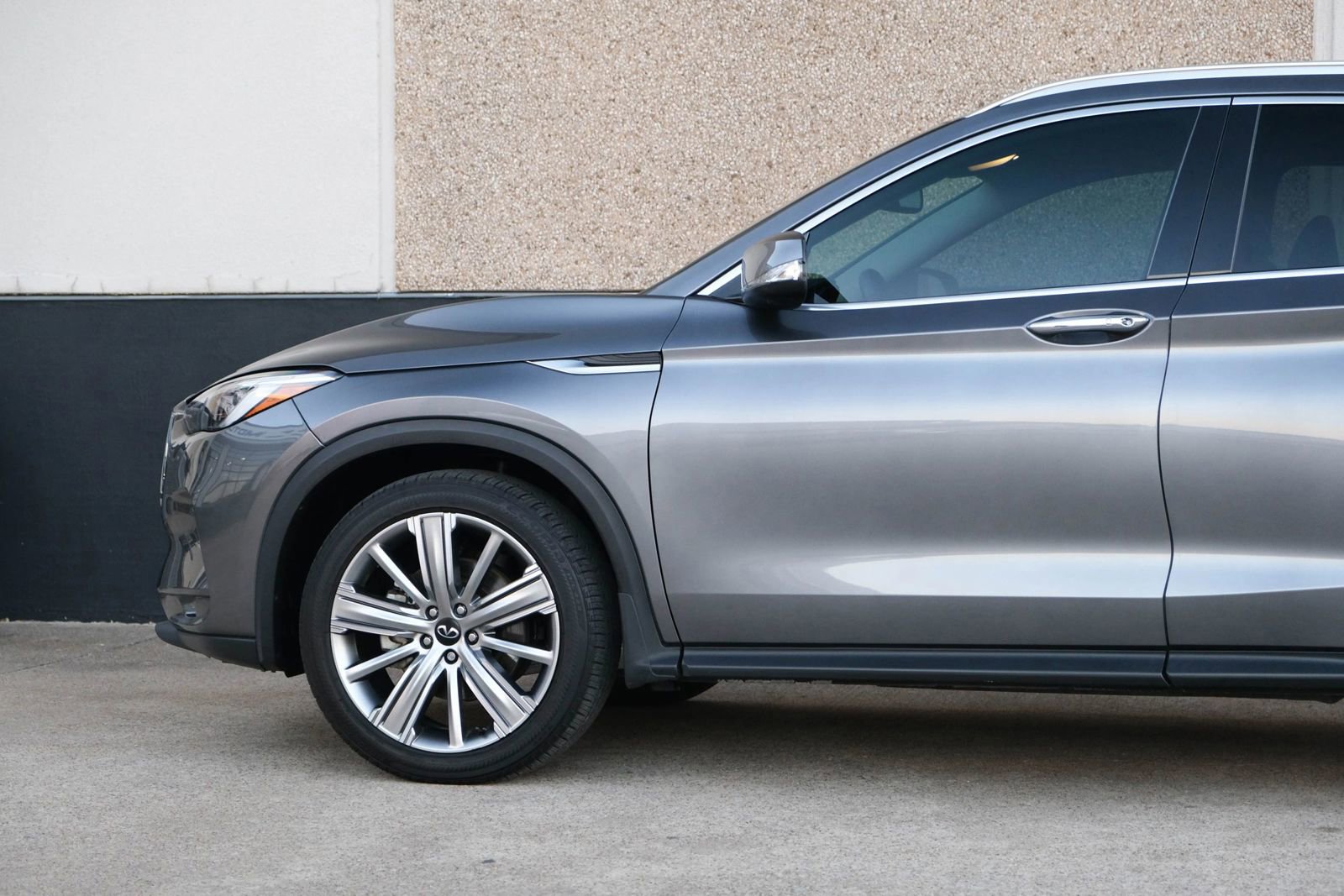 Used 2022 INFINITI QX50 Sensory image 7