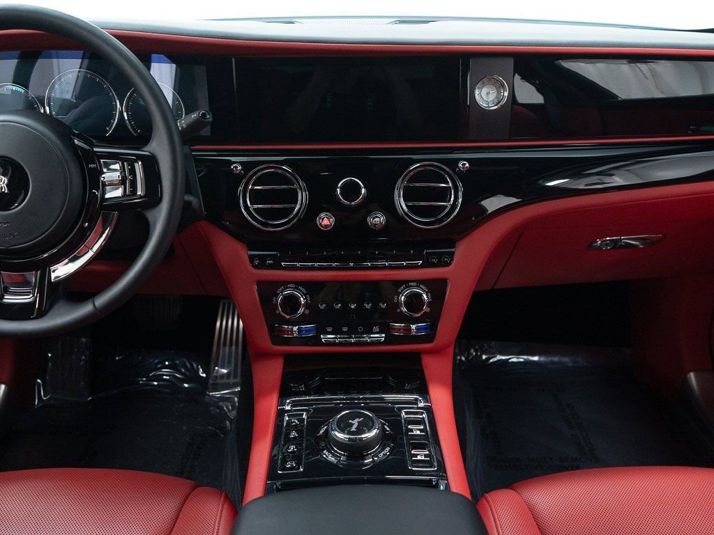 Certified 2022 Rolls-Royce Ghost w/ Ghost Package AWD/4WD image 37