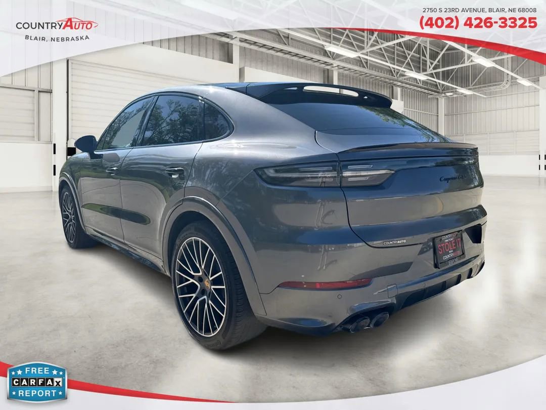 Used 2022 Porsche Cayenne GTS AWD/4WD image 3