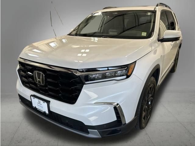 Certified 2025 Honda Pilot Touring
