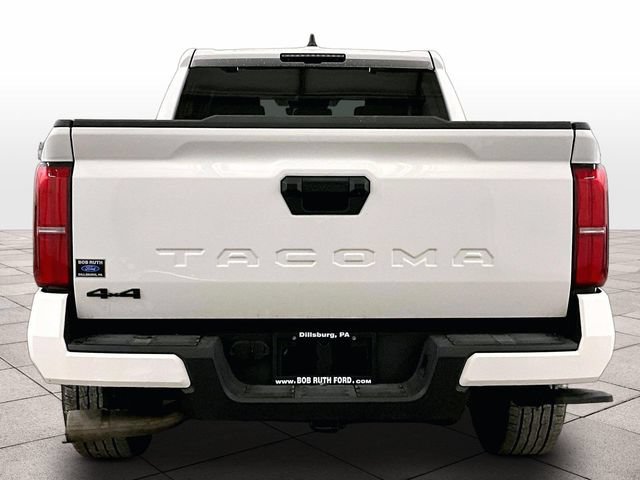 Used 2024 Toyota Tacoma TRD Sport AWD/4WD image 4