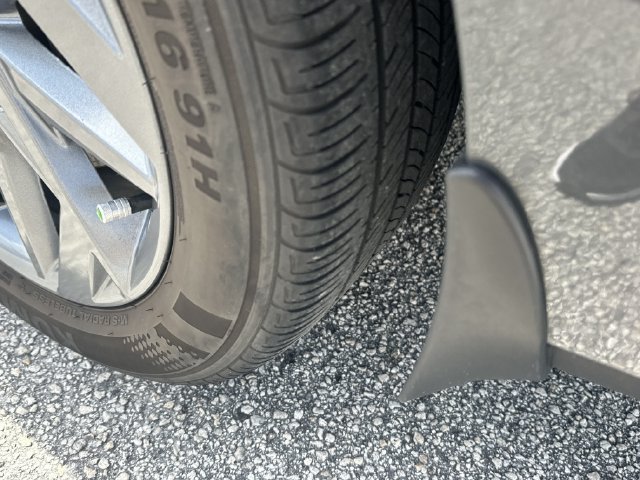 Certified 2024 Hyundai Elantra SEL FWD image 11