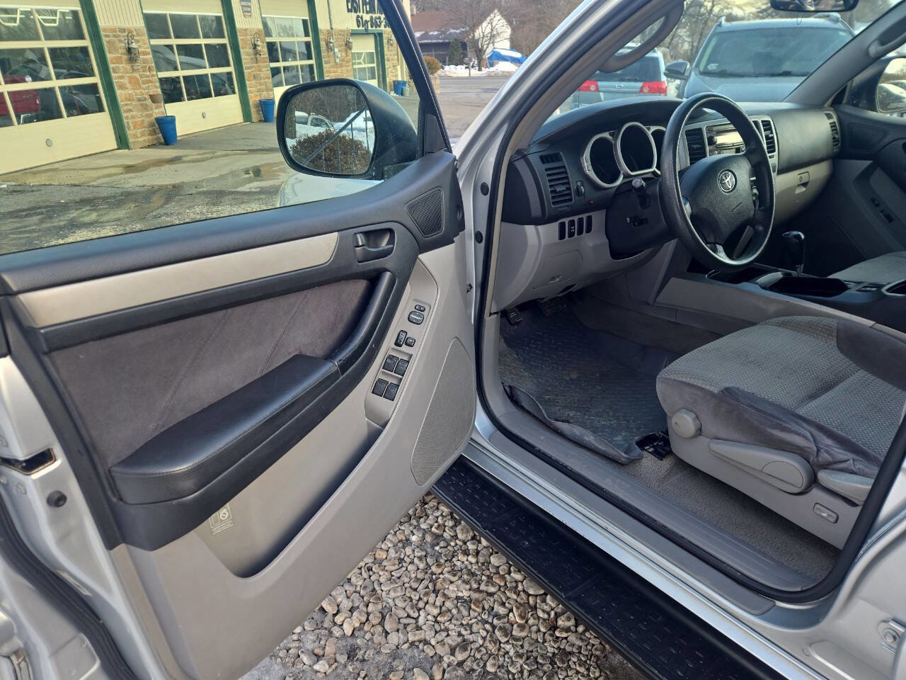 Used 2004 Toyota 4Runner Sport AWD/4WD image 14