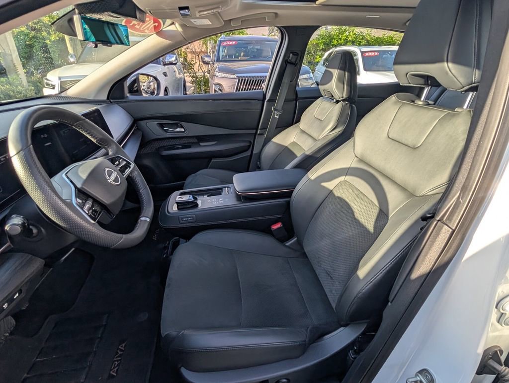 Used 2024 Nissan Ariya AWD image 10