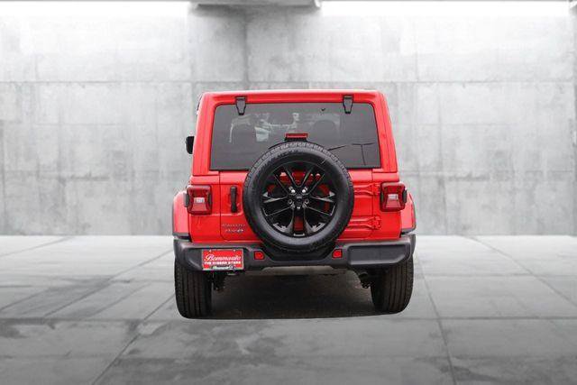Used 2025 Jeep Wrangler Unlimited Sahara AWD/4WD image 6