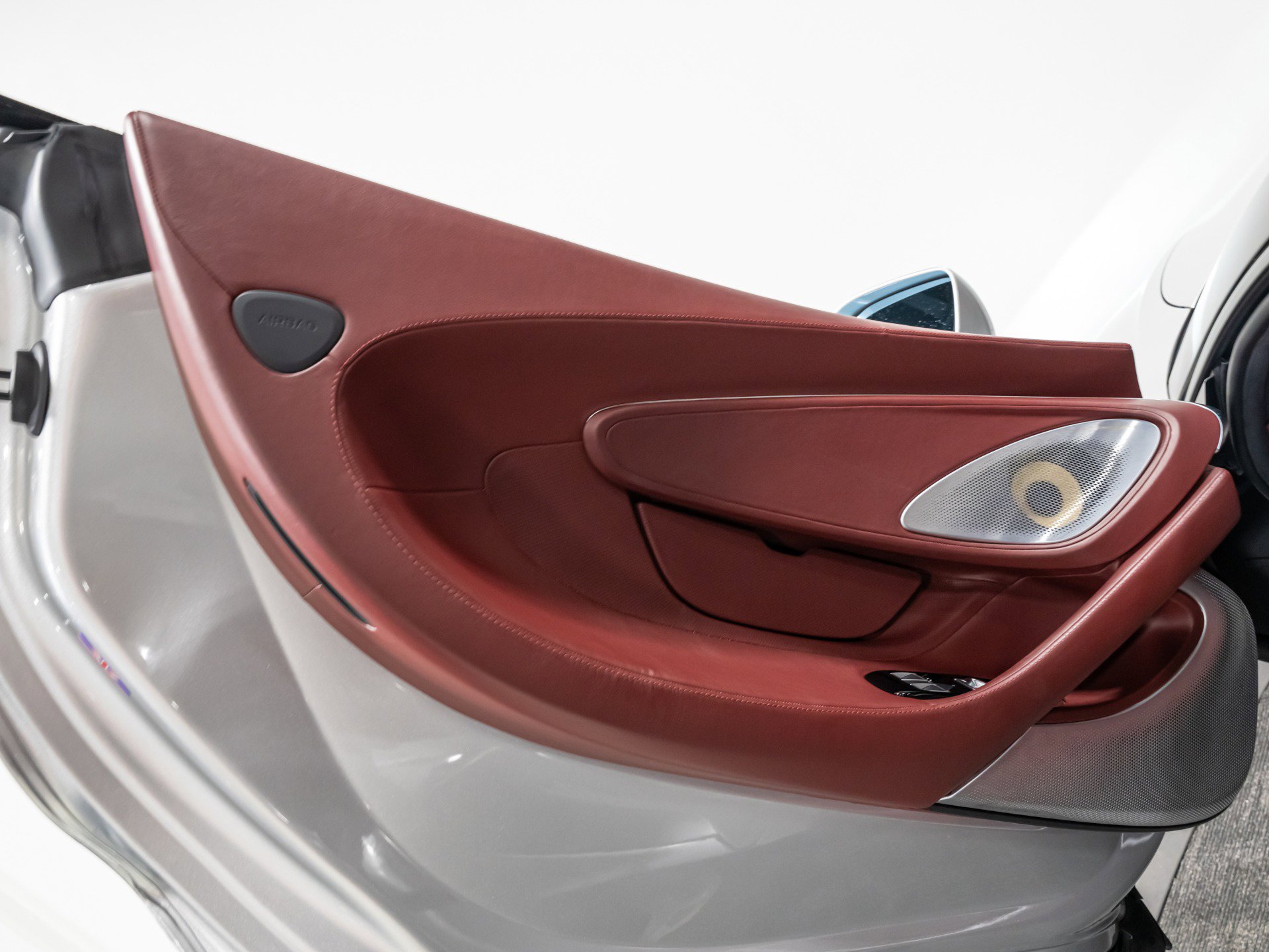 Used 2023 McLaren GT image 29