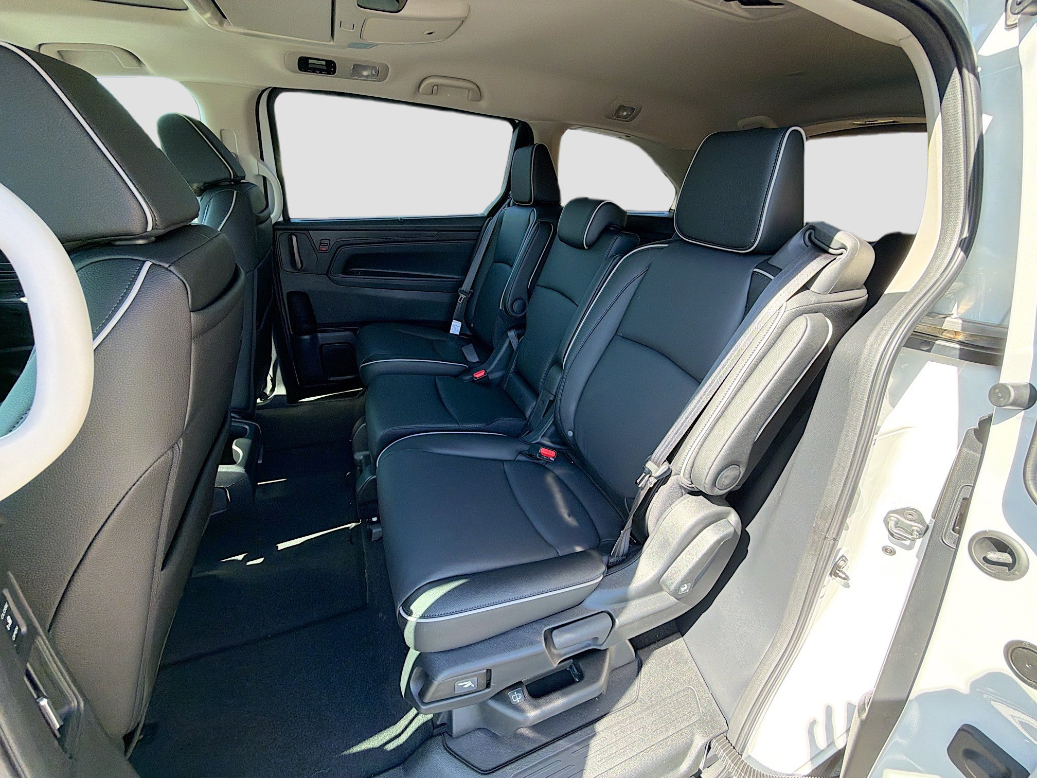 New 2026 Honda Odyssey Touring image 25