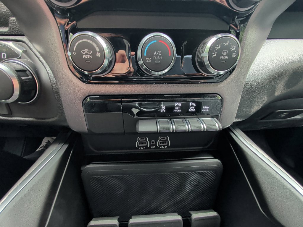 New 2026 RAM 1500 Express AWD/4WD image 23