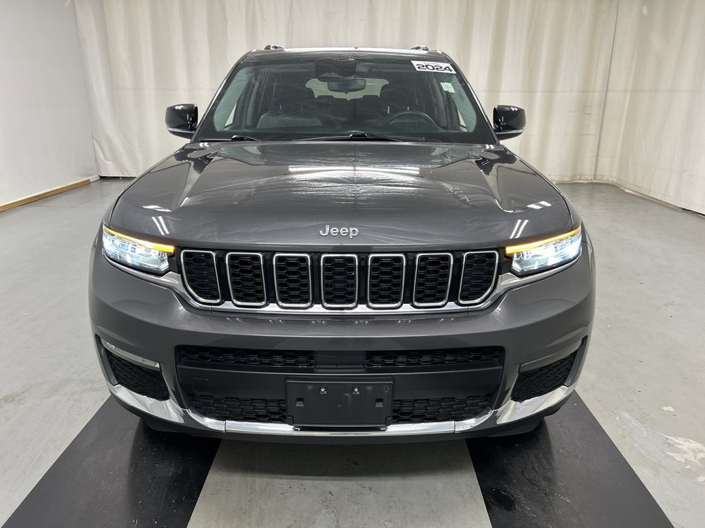 Used 2024 Jeep Grand Cherokee L Limited AWD/4WD image 3