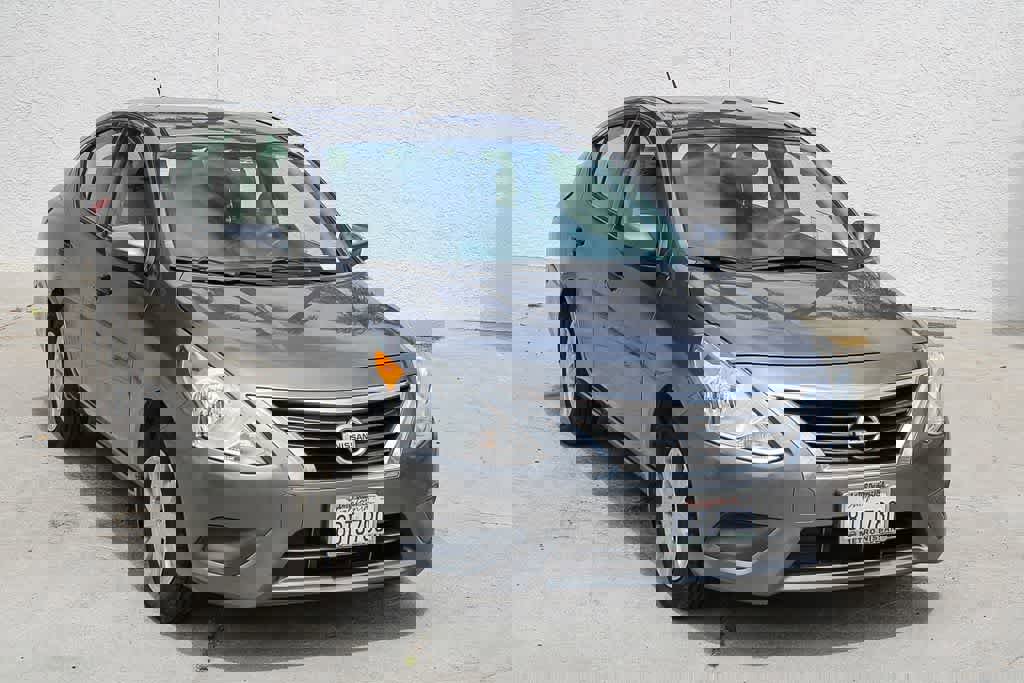 Used 2018 Nissan Versa S image 3