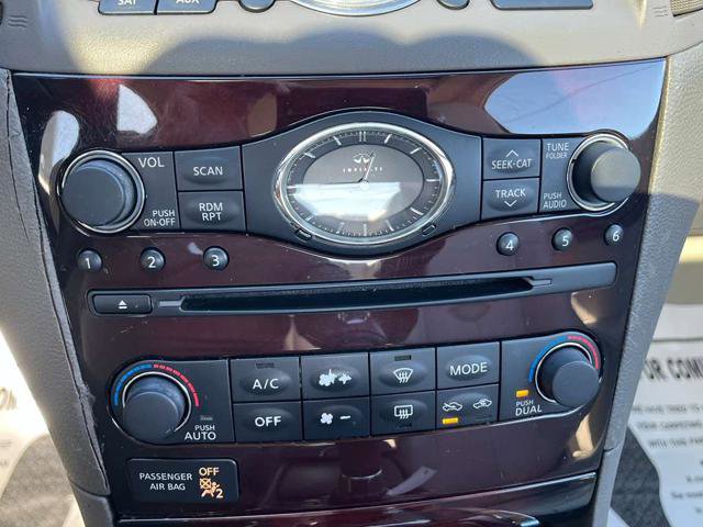 Used 2011 INFINITI G37 Journey w/ Premium Pkg image 24