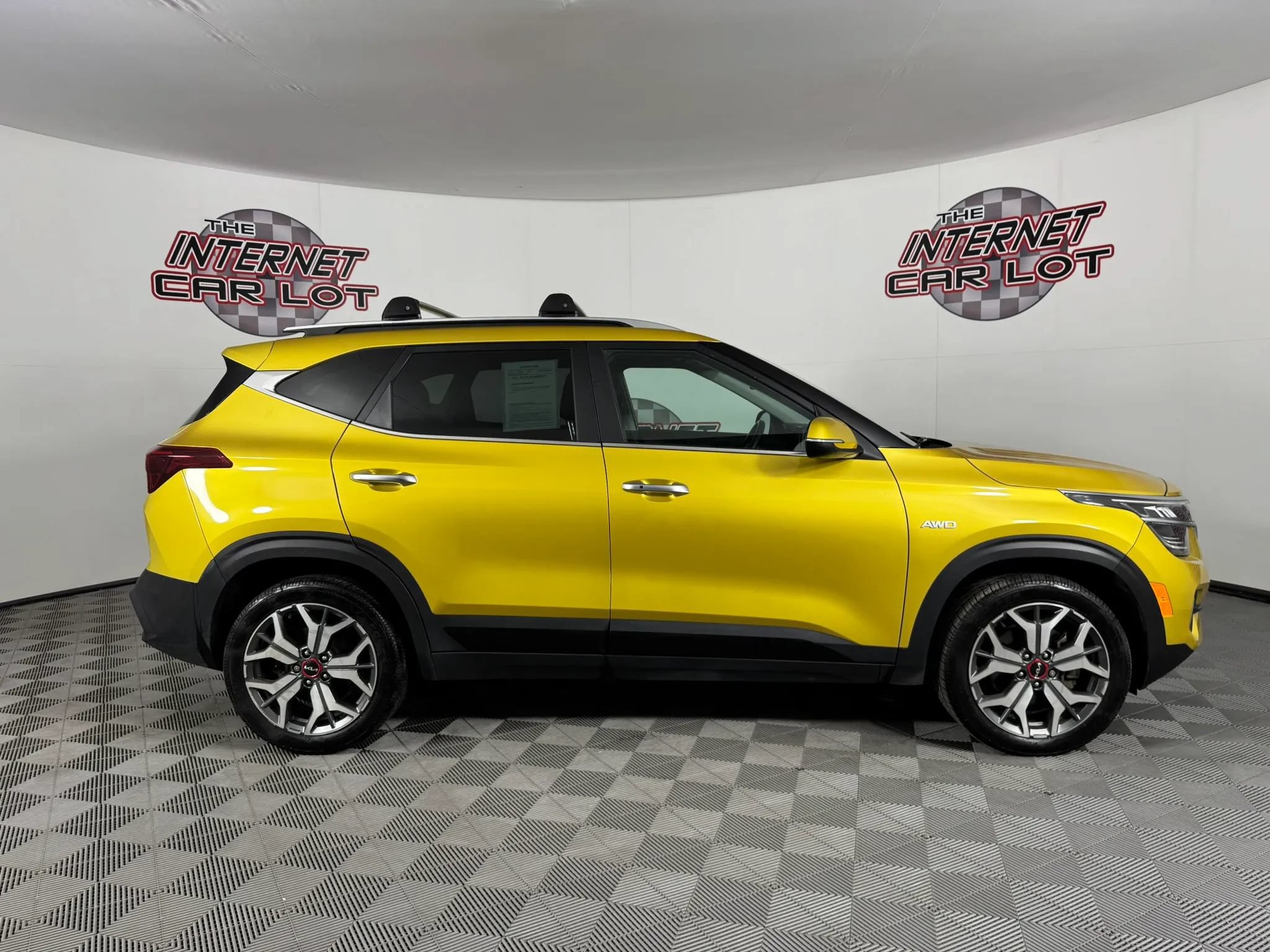 Used 2023 Kia Seltos SX w/ SX Sunroof Package AWD/4WD image 8