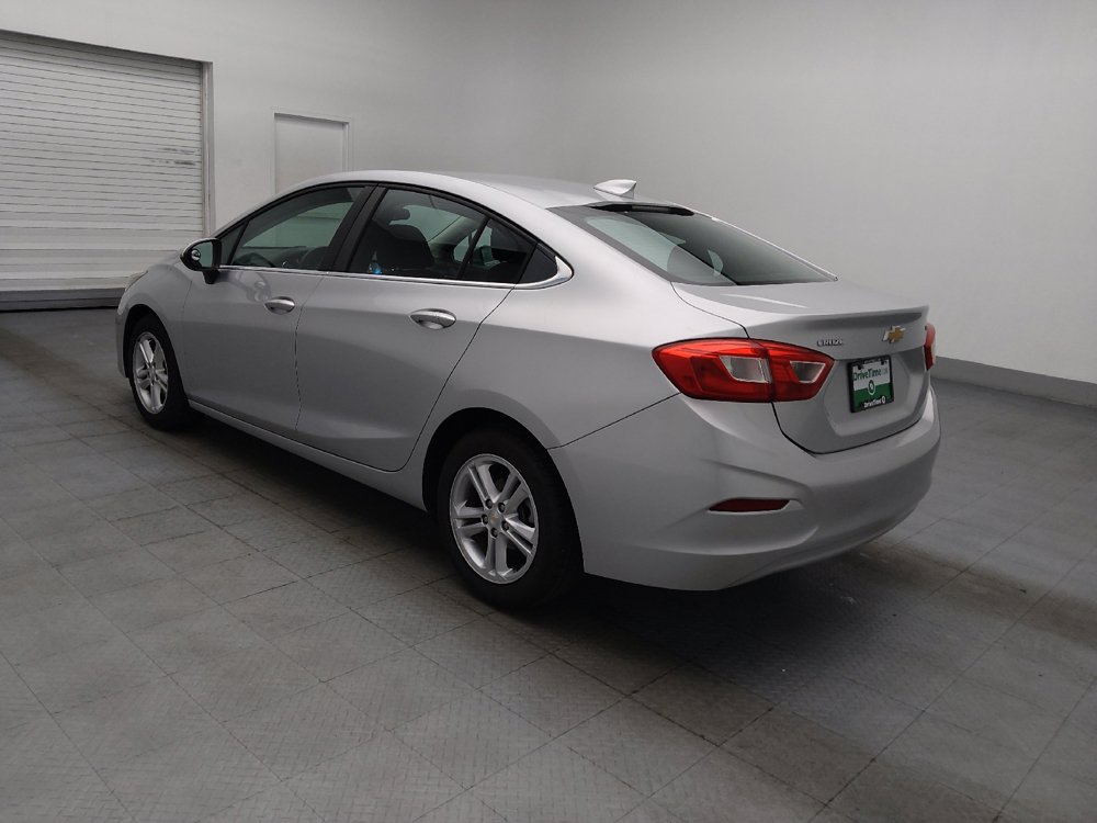 Used 2017 Chevrolet Cruze LT w/ Convenience Package FWD image 3