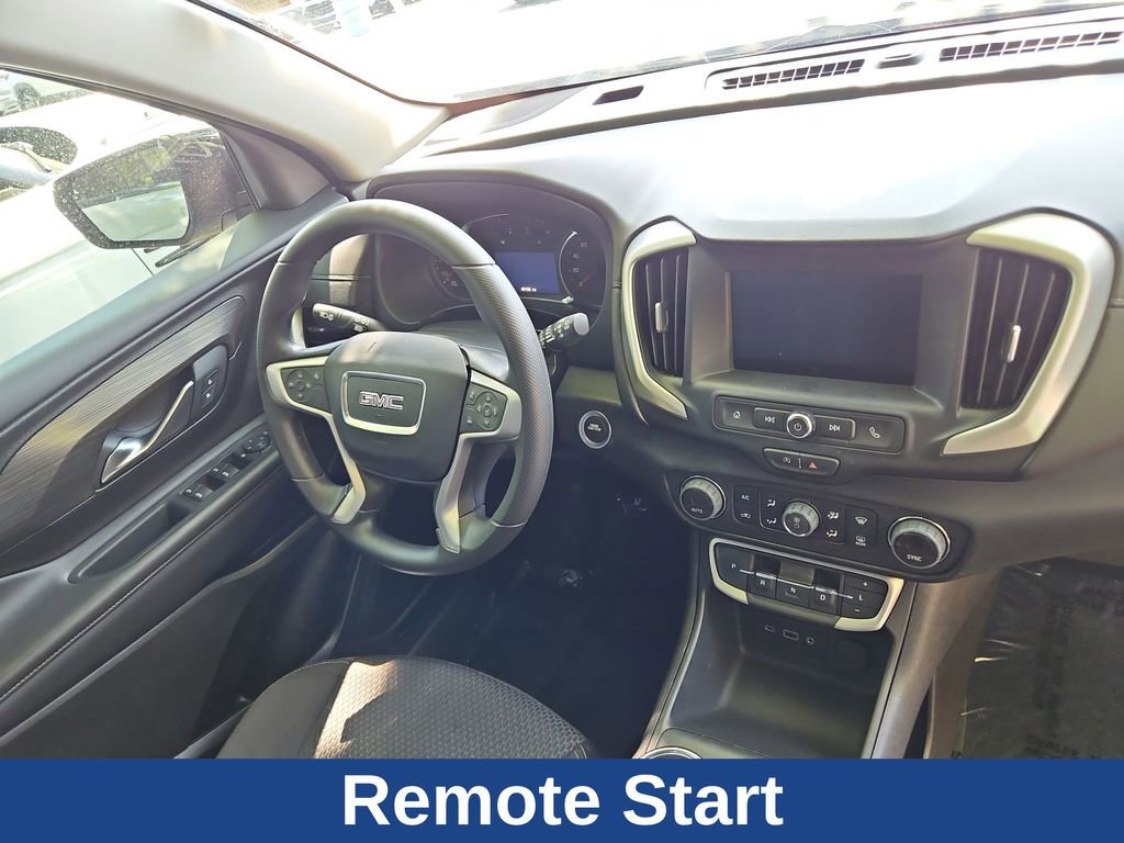 Used 2024 GMC Terrain SLE w/ Driver Convenience Package FWD image 8