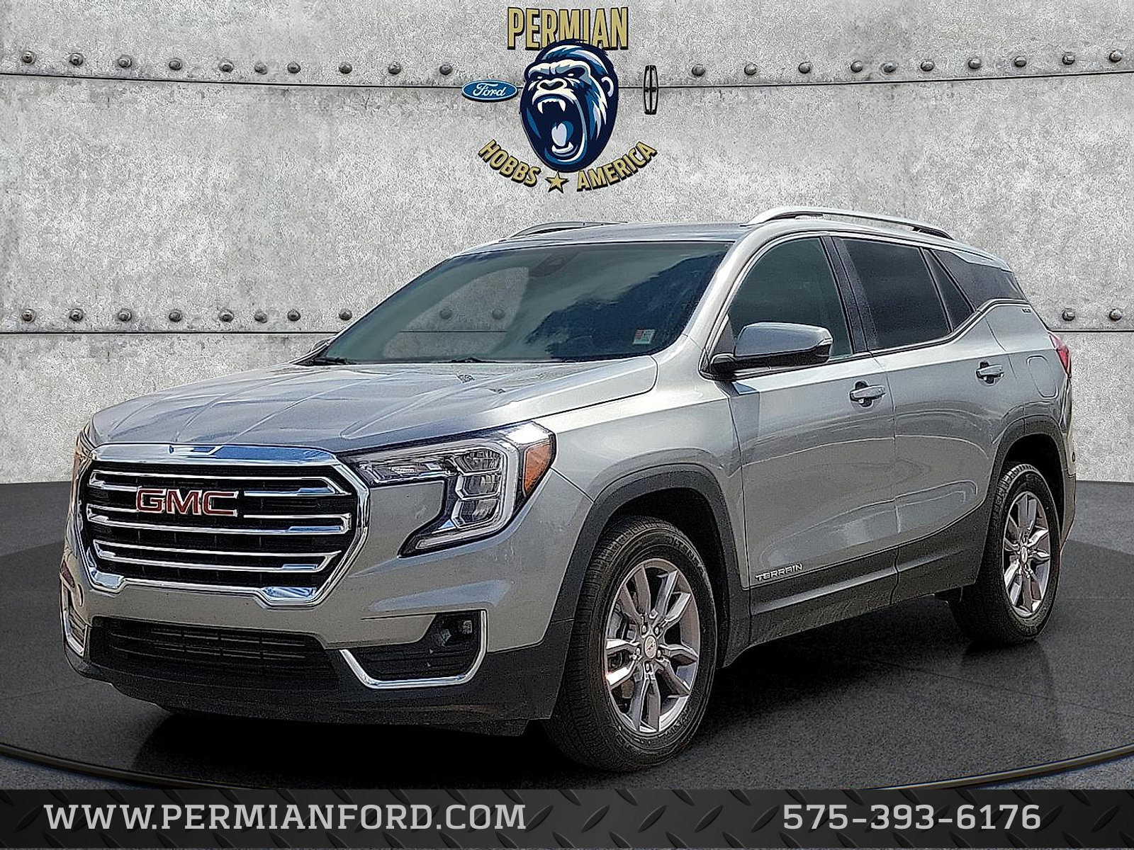 Used 2024 GMC Terrain SLT