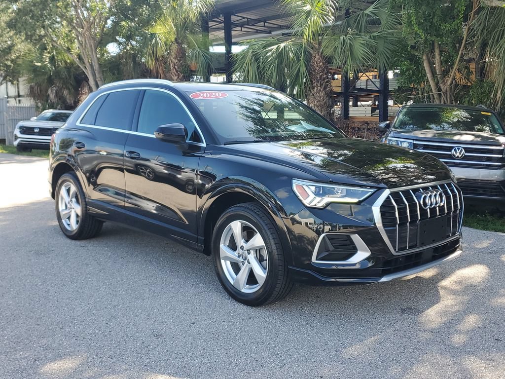 Used 2020 Audi Q3 2.0T Premium Plus AWD/4WD image 2