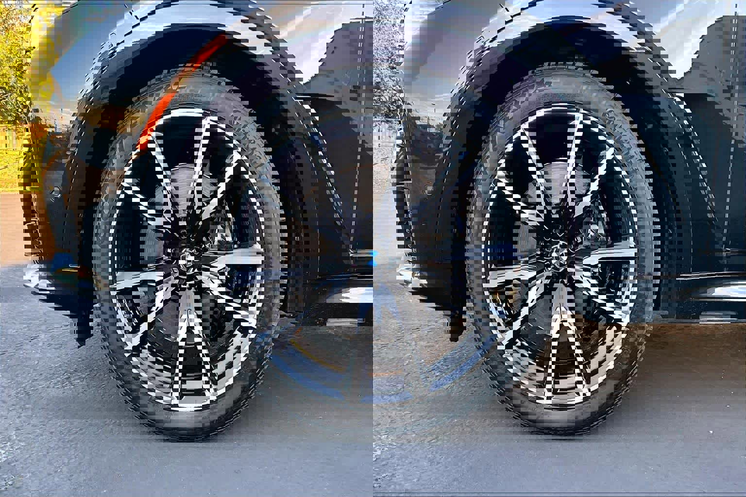 Used 2022 BMW X7 xDrive40i w/ M Sport Package image 12