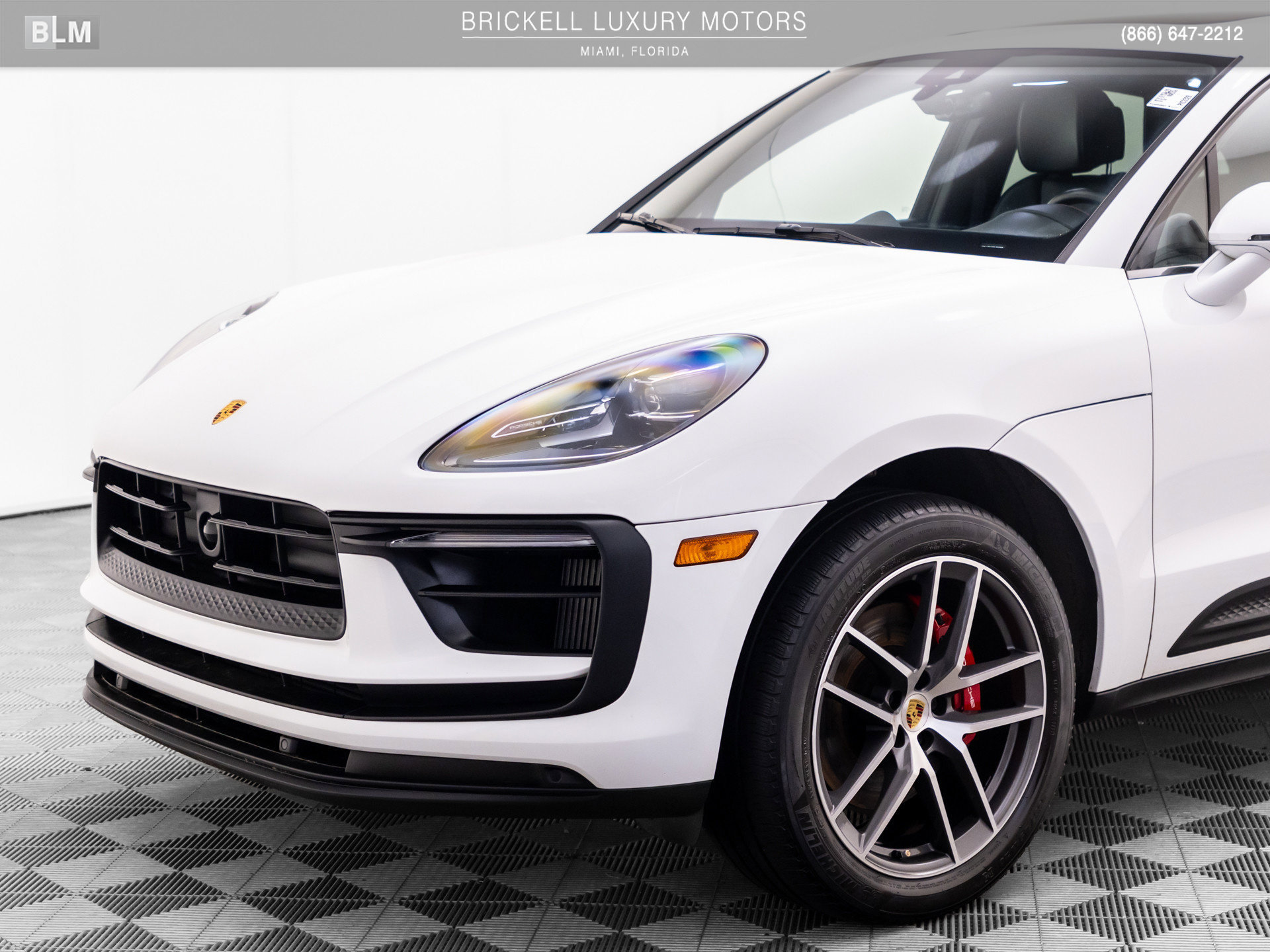 Used 2023 Porsche Macan S AWD/4WD image 35