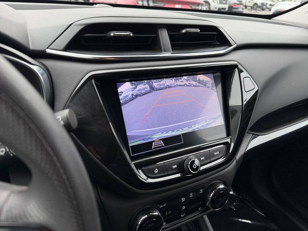 Used 2022 Chevrolet TrailBlazer LT w/ Convenience Package FWD image 17