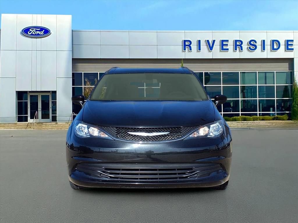 Used 2020 Chrysler Voyager Lxi image 2