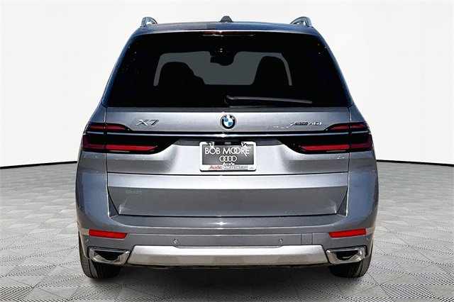 Used 2023 BMW X7 xDrive40i w/ Premium Package image 4