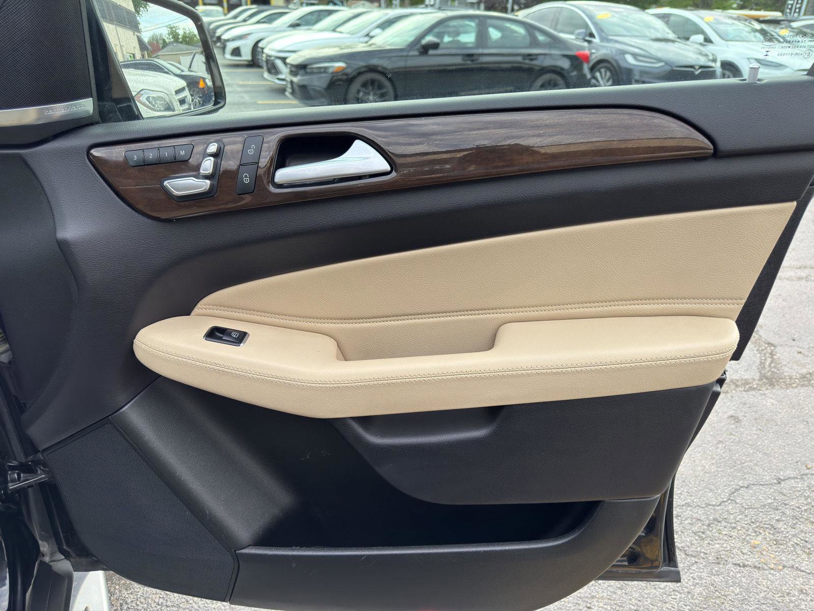 Used 2019 Mercedes-Benz GLS 450 4MATIC w/ Premium 1 Package image 39