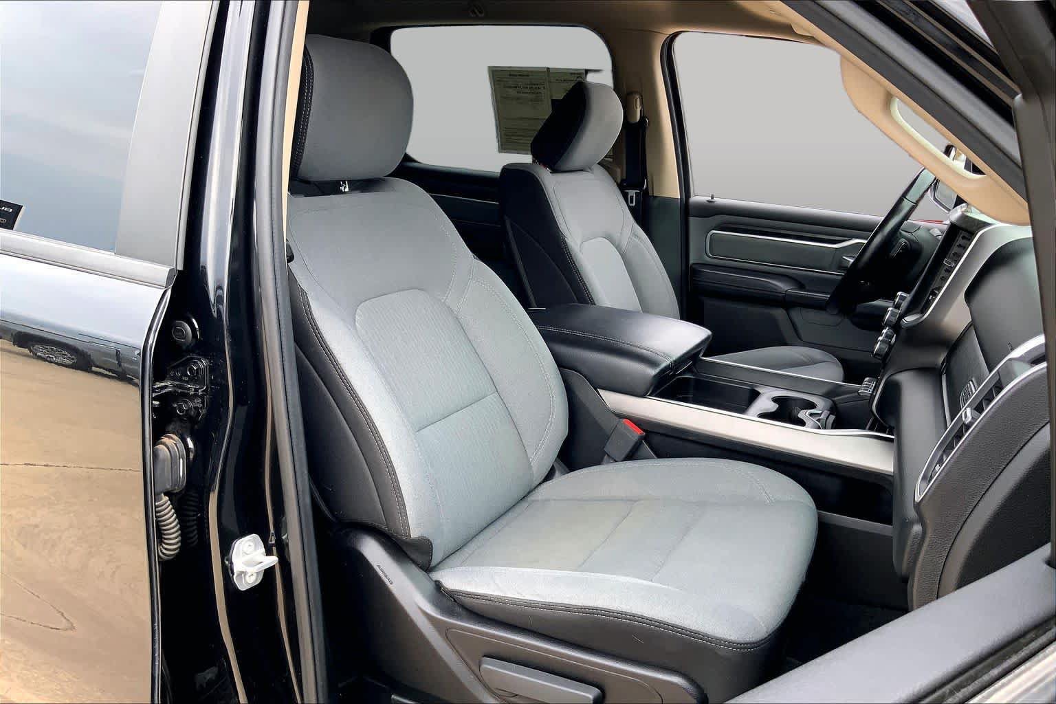 Used 2019 RAM 1500 Big Horn AWD/4WD image 9