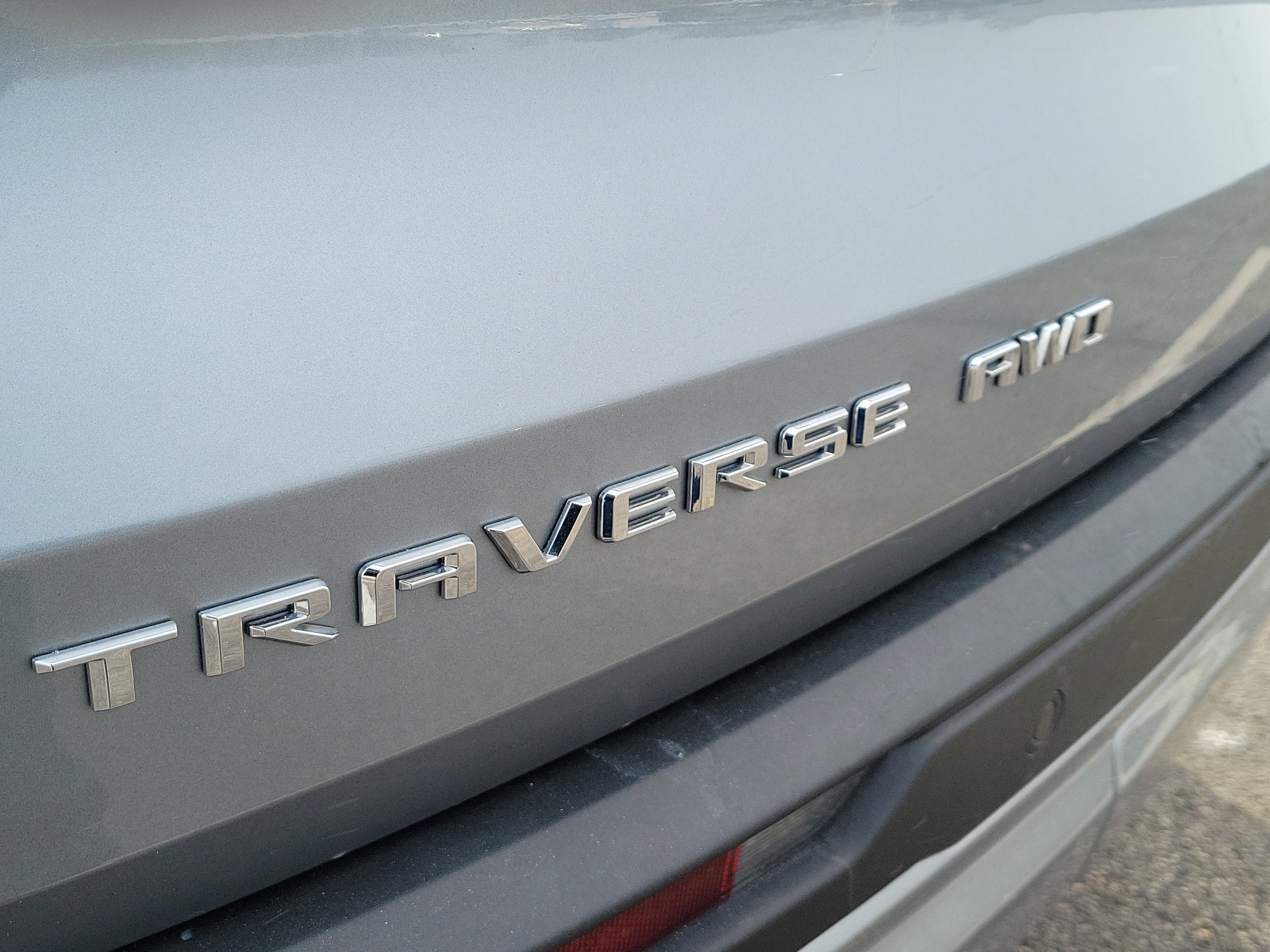 Used 2024 Chevrolet Traverse LT image 7