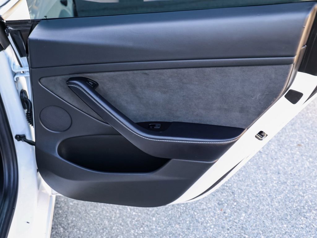 Used 2022 Tesla Model 3 Performance image 18