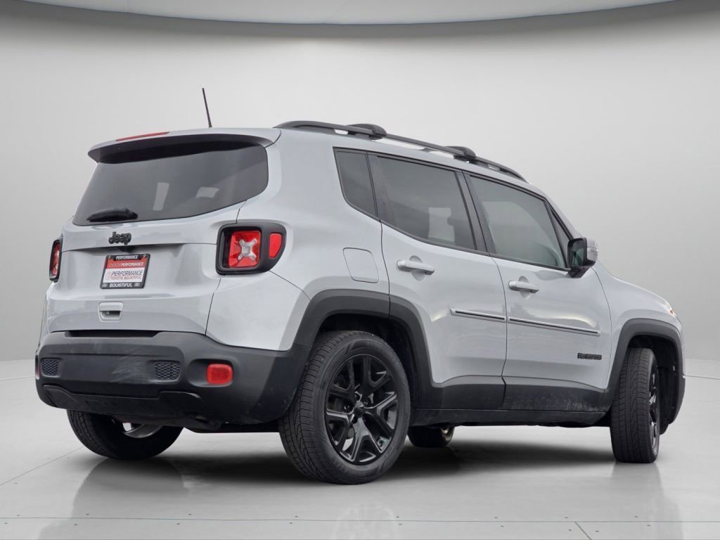 Used 2018 Jeep Renegade Altitude FWD image 20