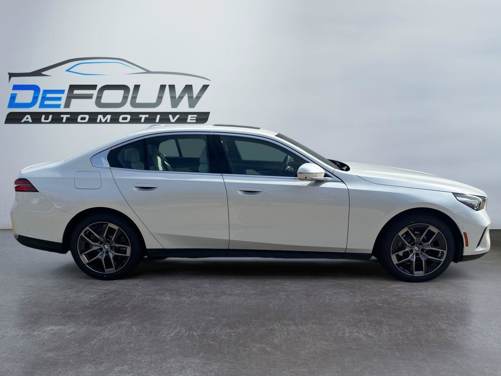 New 2026 BMW 530i xDrive AWD/4WD image 12