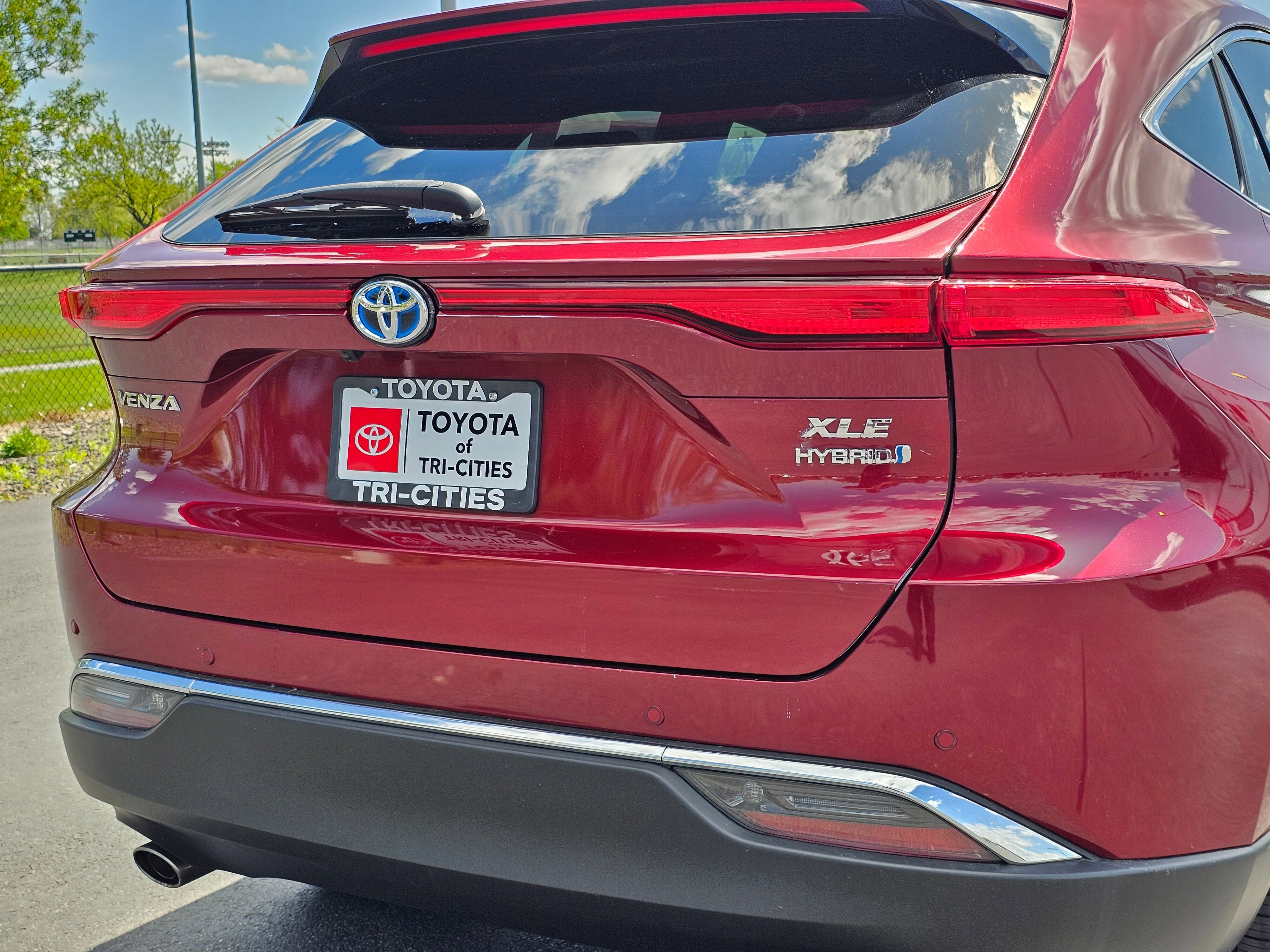 Used 2021 Toyota Venza XLE w/ Softex Package AWD/4WD image 13