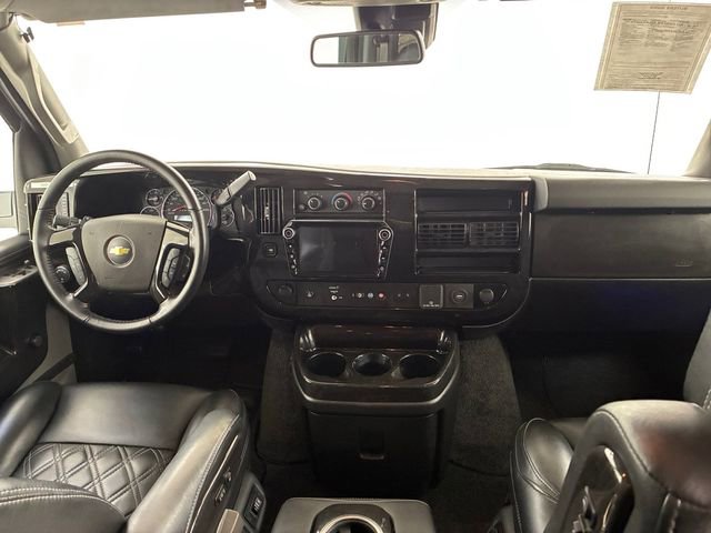 Used 2021 Chevrolet Express 3500 LS w/ Chrome Appearance Package image 19