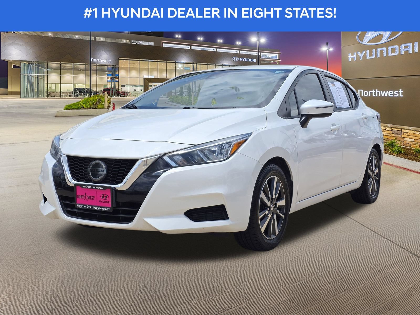 Used 2021 Nissan Versa SV FWD image 2