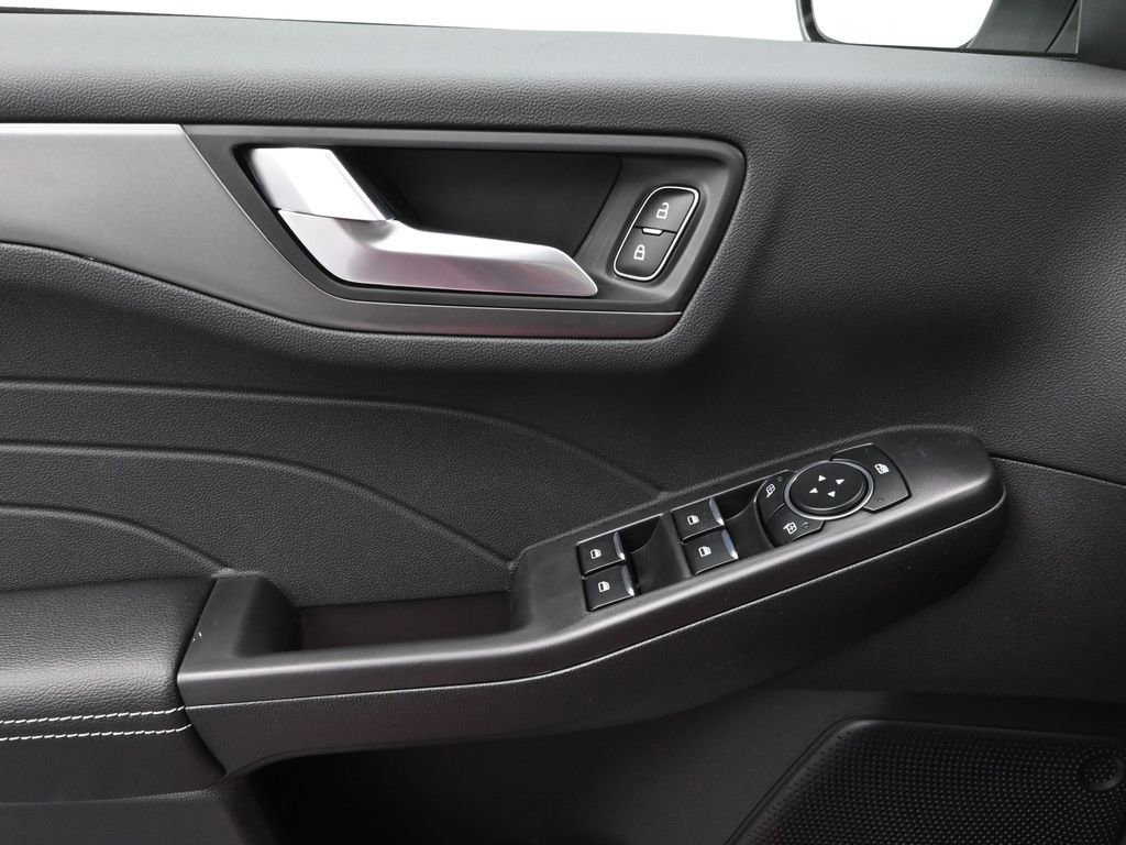 New 2026 Ford Escape SE FWD image 16