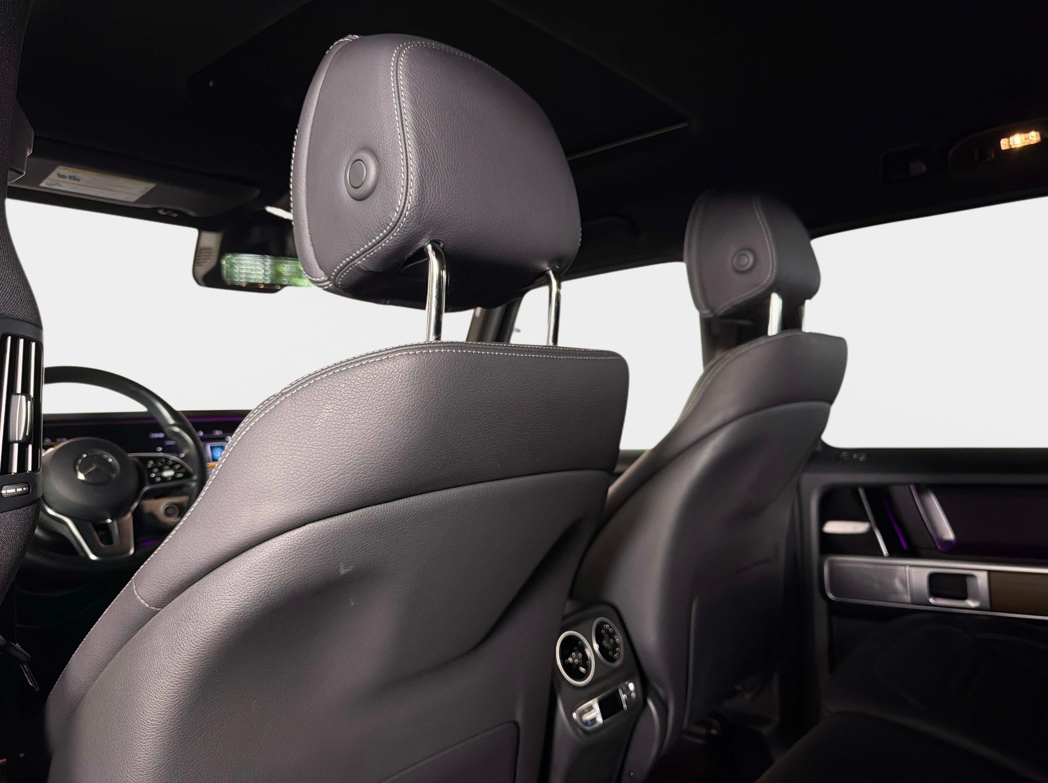Used 2023 Mercedes-Benz G 550 image 33