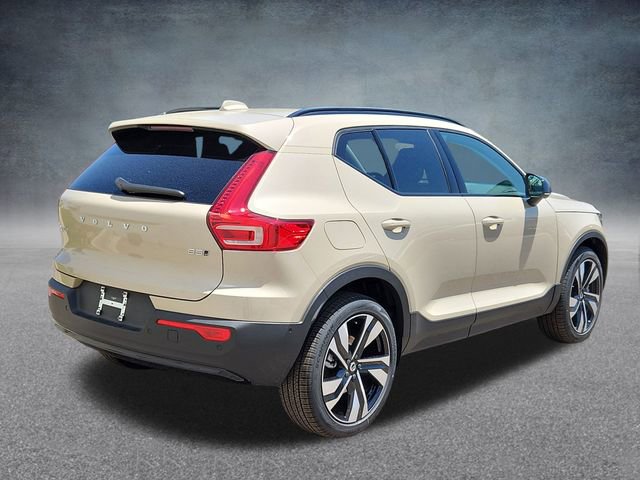 New 2025 Volvo XC40 B5 Ultra w/ Climate Package AWD/4WD image 3