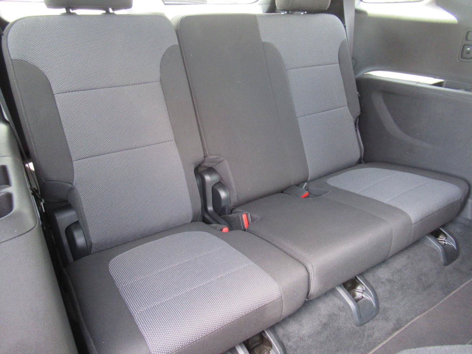 Used 2023 Chevrolet Traverse LT FWD image 35
