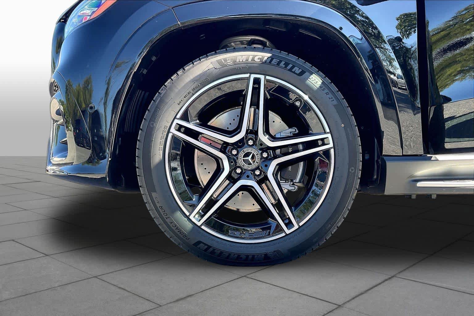 Used 2026 Mercedes-Benz GLS 450 4MATIC image 10