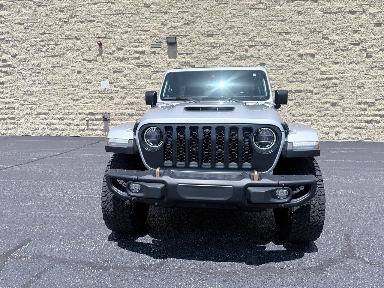Used 2023 Jeep Wrangler Unlimited Rubicon 392 w/ Xtreme Recon 35" Tire Package AWD/4WD image 8