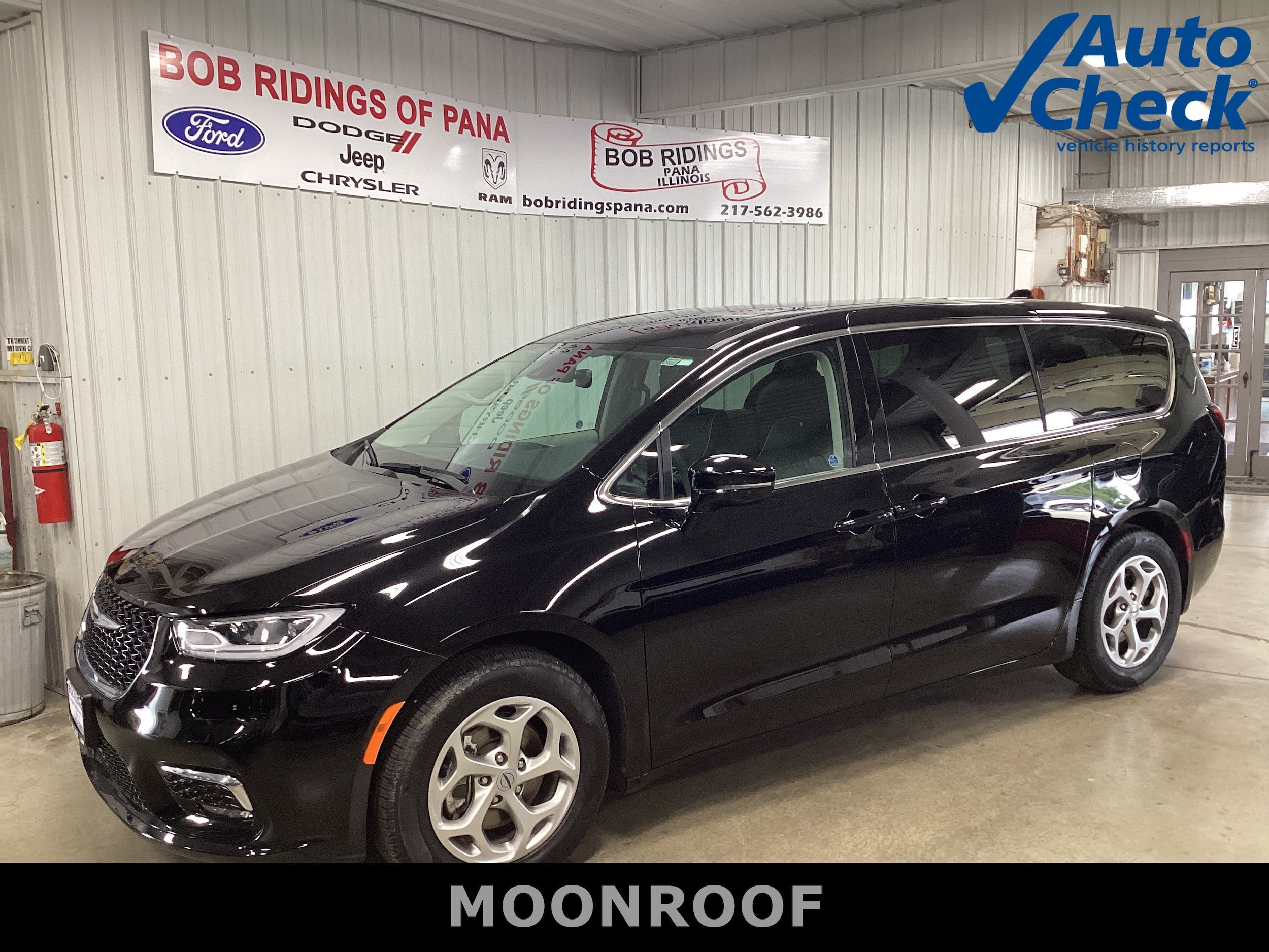 Used 2024 Chrysler Pacifica Limited