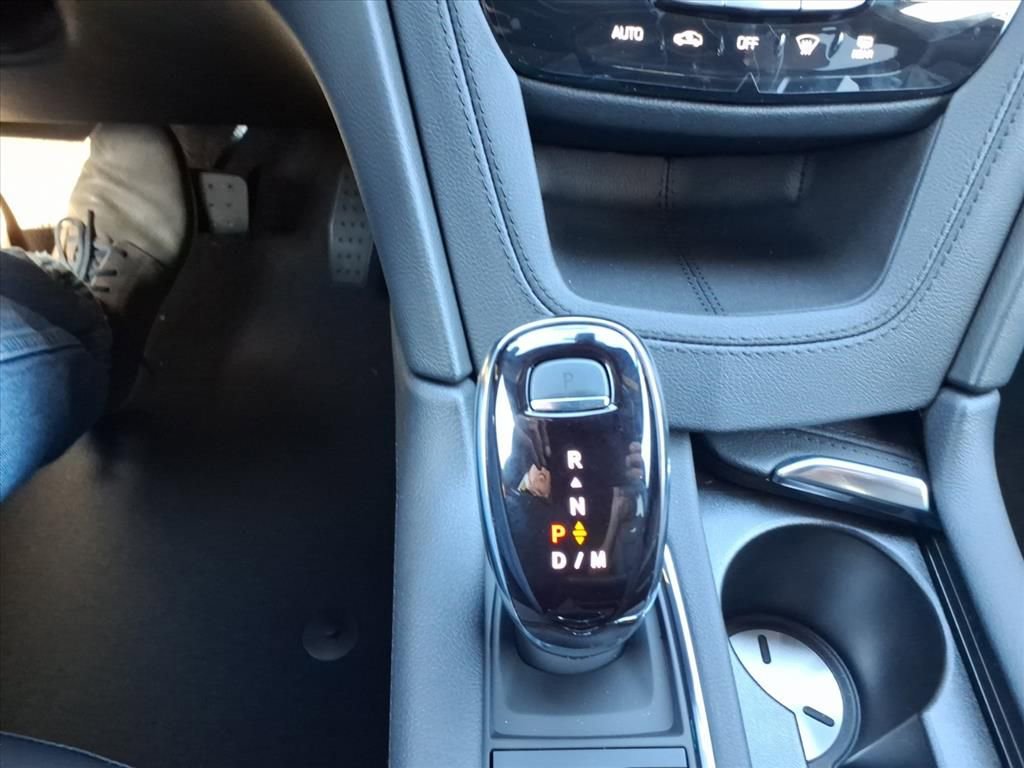 New 2026 Cadillac XT5 Luxury image 19