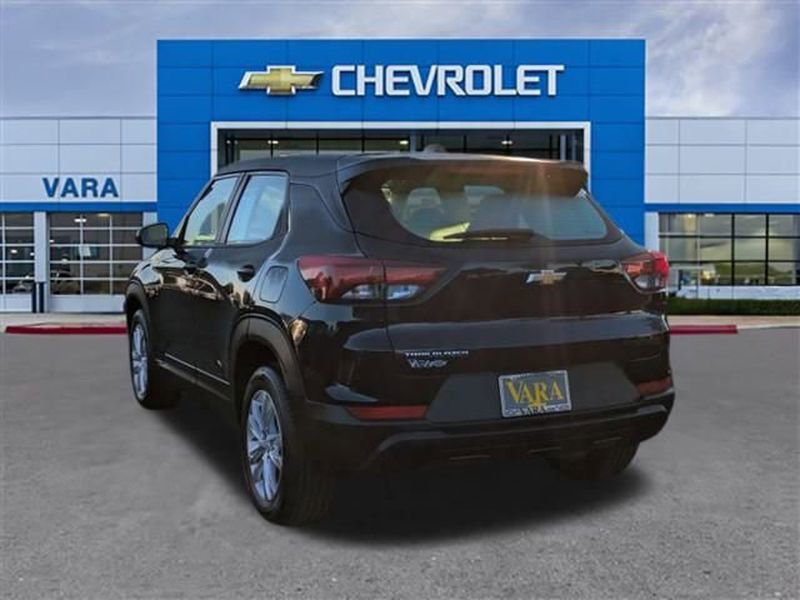 Certified 2023 Chevrolet TrailBlazer LS image 3
